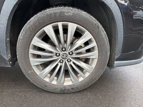 Used 2020 Toyota Highlander Platinum image 9