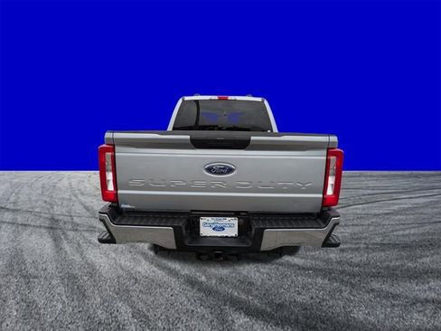 Used 2024 Ford F250 XLT AWD/4WD image 5