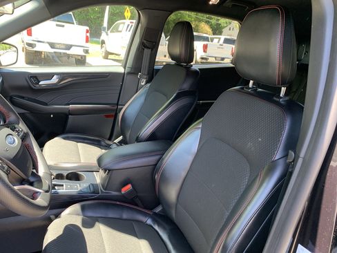 Used 2025 Ford Escape ST-Line FWD image 19