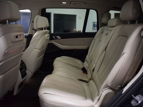 Used 2020 BMW X7 xDrive40i w/ Premium Package image 13