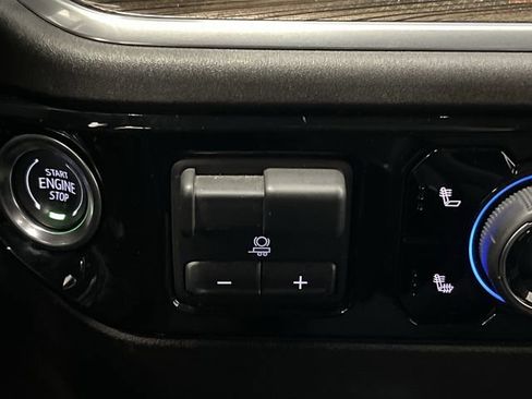 Used 2025 Chevrolet Silverado 1500 LT image 26