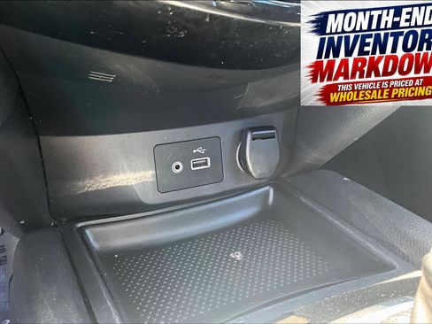 Used 2019 Nissan Rogue S AWD/4WD image 16