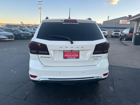 Used 2020 Dodge Journey Crossroad image 3
