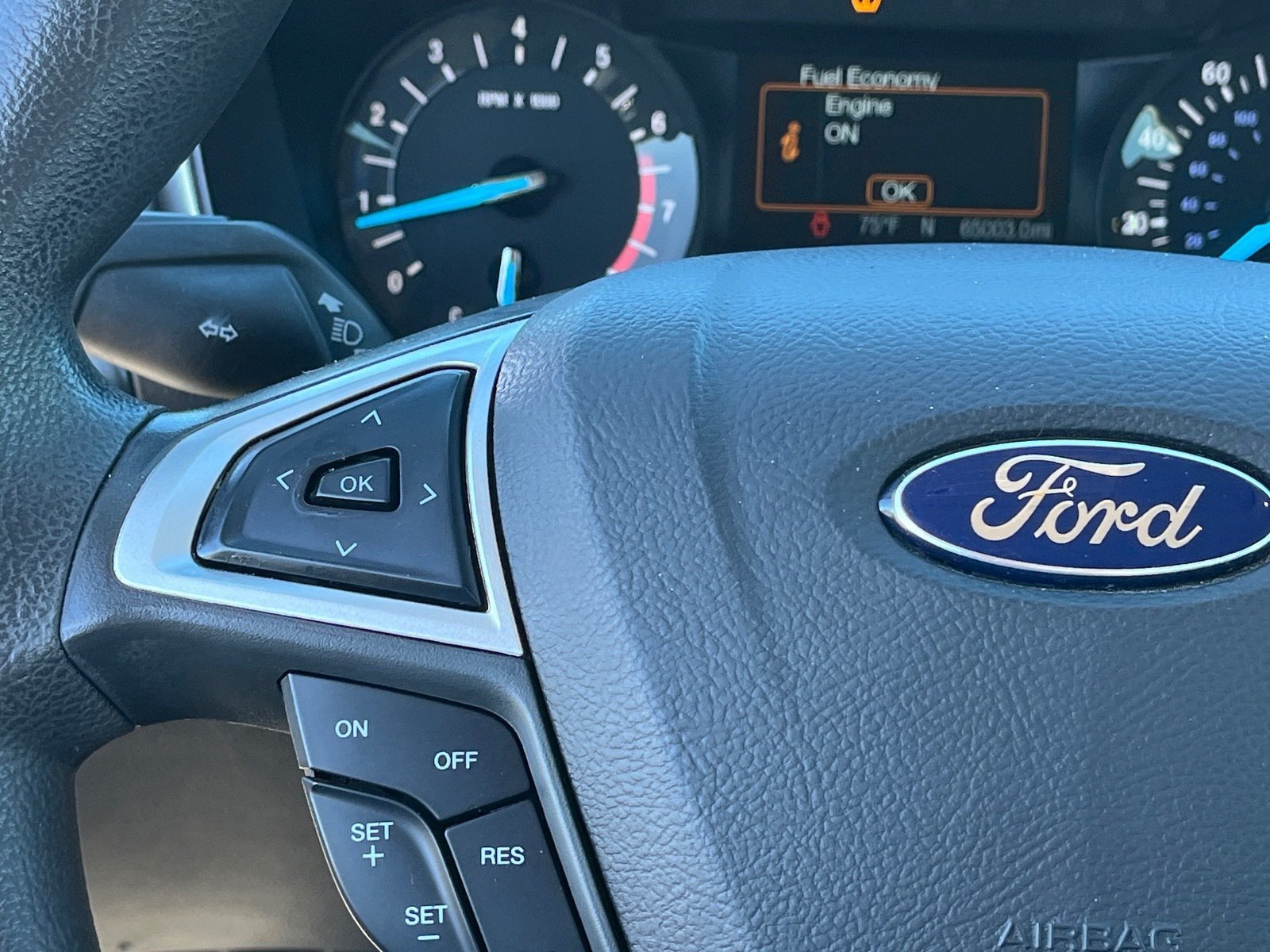 Used 2016 Ford Fusion SE FWD image 19