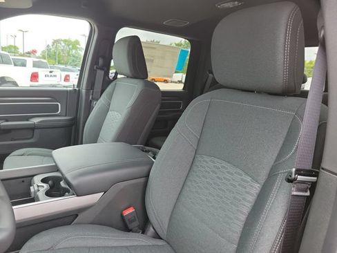 New 2026 RAM 2500 Big Horn AWD/4WD image 5