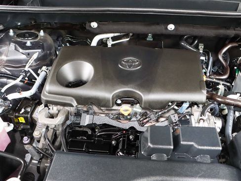 Used 2024 Toyota RAV4 XLE image 29