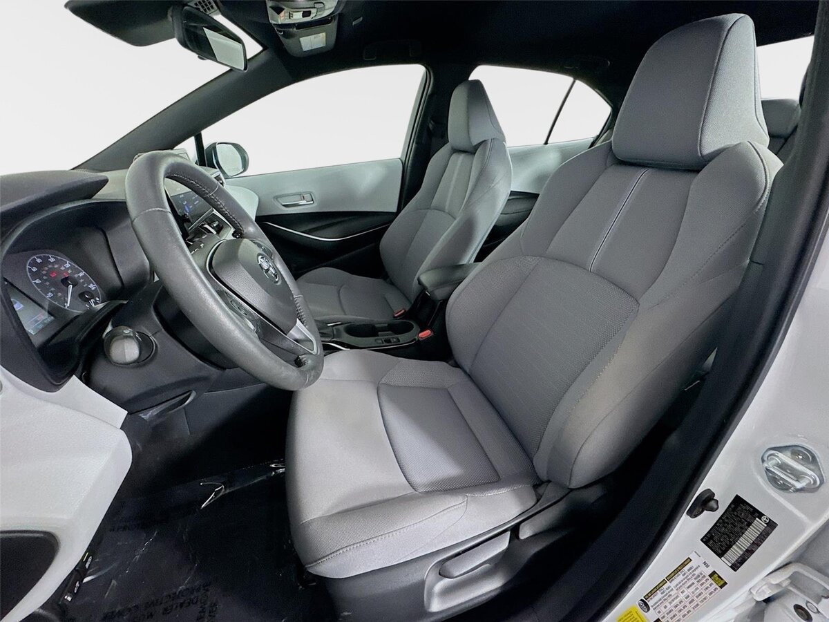 Used 2024 Toyota Corolla SE FWD image 11