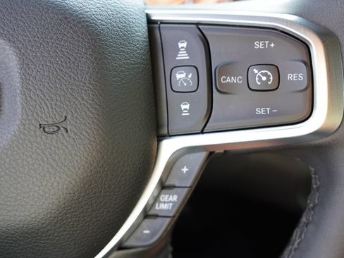 Certified 2026 RAM 2500 Big Horn AWD/4WD image 32