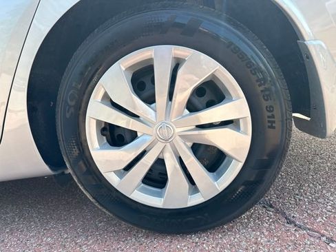 Used 2025 Nissan Versa S w/ Trunk Package image 26