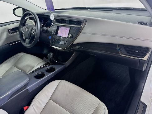 Used 2013 Toyota Avalon Limited image 36