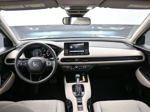 Used 2024 Honda HR-V LX image 11