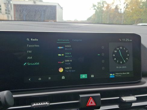 New 2026 Kia Sportage EX w/ EX Panoramic Sunroof Package image 18