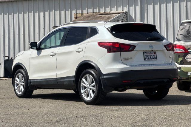 Used 2018 Nissan Rogue Sport SV FWD image 6
