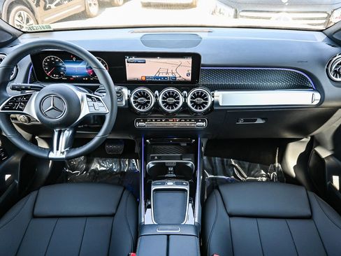 New 2026 Mercedes-Benz GLB 250 image 18