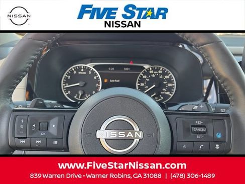 Used 2024 Nissan Pathfinder SL FWD image 24