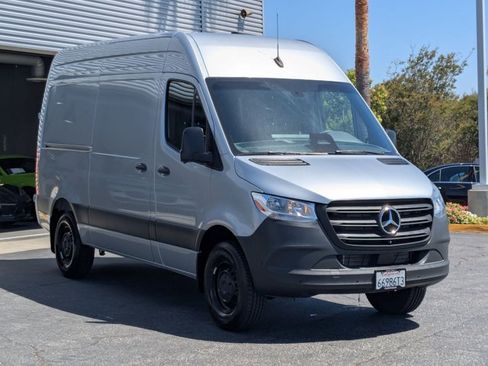 Certified 2025 Mercedes-Benz Sprinter 2500 image 2