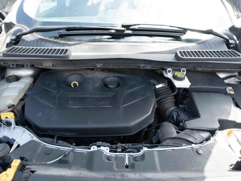 Used 2016 Ford Escape Titanium w/ Equipment Group 301A AWD/4WD image 32