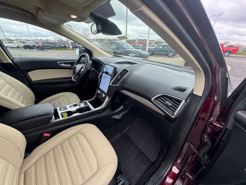 Used 2024 Ford Edge SEL w/ Convenience Package image 18