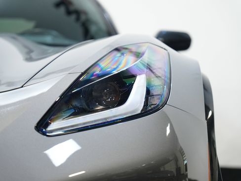 Used 2015 Chevrolet Corvette Z06 w/ 3LZ Preferred Equipment Group image 10