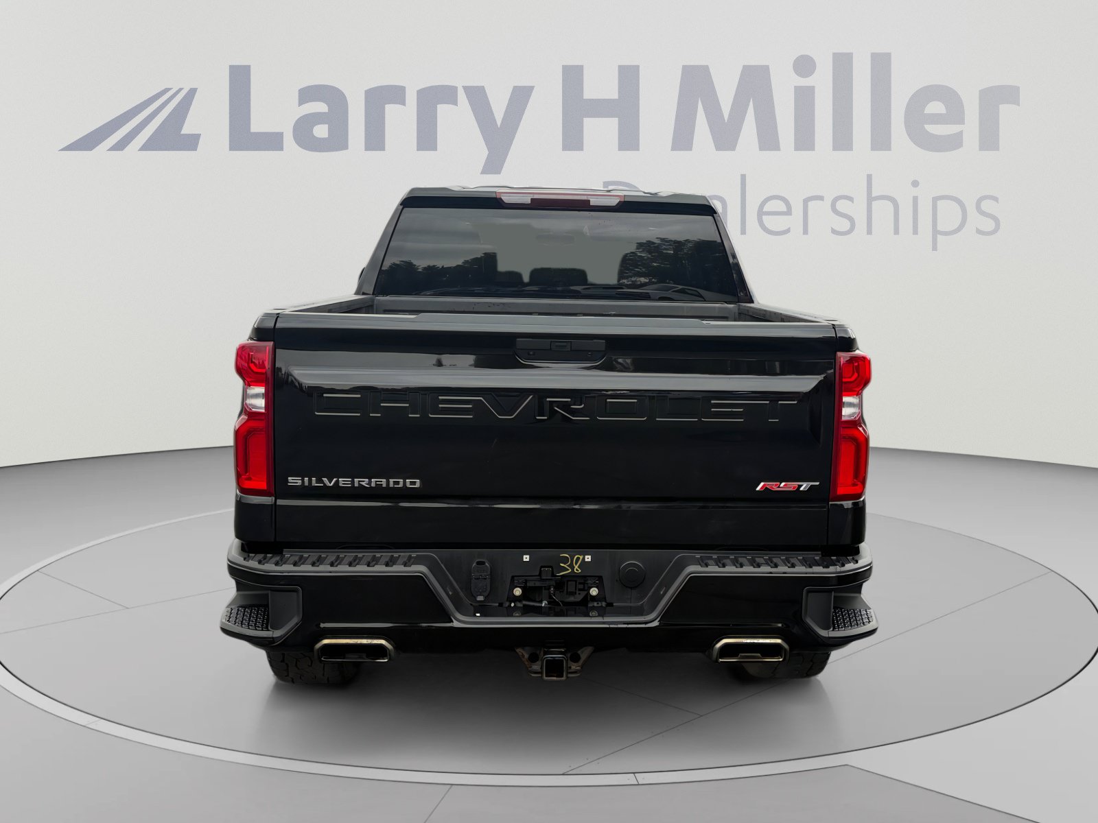 Used 2020 Chevrolet Silverado 1500 RST w/ True North Edition AWD/4WD image 4