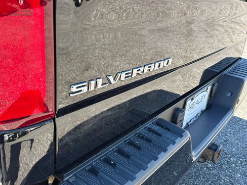 Certified 2022 Chevrolet Silverado 1500 LT Trail Boss w/ Safety Package AWD/4WD image 10