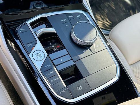 Used 2023 BMW 330i Sedan image 17