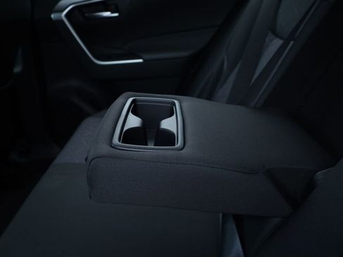 Used 2025 Toyota RAV4 XLE image 16