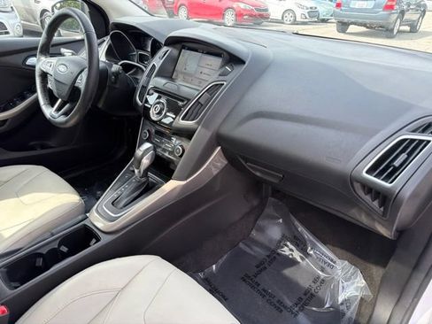 Used 2018 Ford Focus Titanium FWD image 27