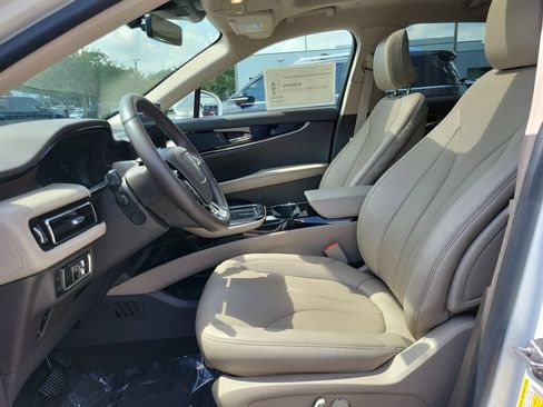 Certified 2023 Lincoln Nautilus Reserve FWD image 11