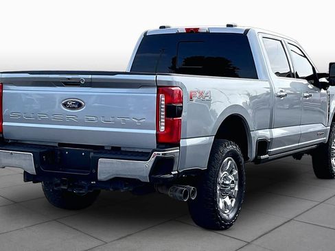 Used 2023 Ford F250 Lariat w/ Lariat Ultimate Package AWD/4WD image 13