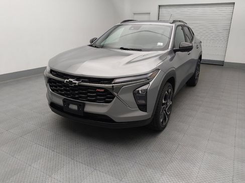 Used 2024 Chevrolet Trax RS w/ Sunroof Package FWD image 15