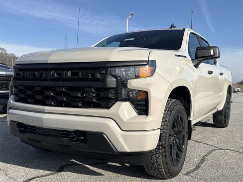 New 2026 Chevrolet Silverado 1500 Custom w/ LPO, Dark Essentials Package image 4