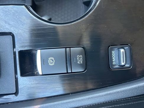 Used 2025 Nissan Rogue SV FWD image 20
