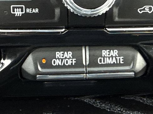 Used 2023 GMC Yukon Denali image 23