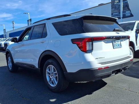 New 2026 Ford Explorer Active RWD image 3