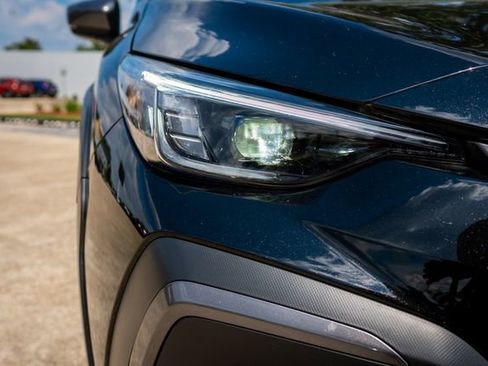 Certified 2024 Subaru Crosstrek 2.5i Limited w/ Crosstrek Mirror Package image 22