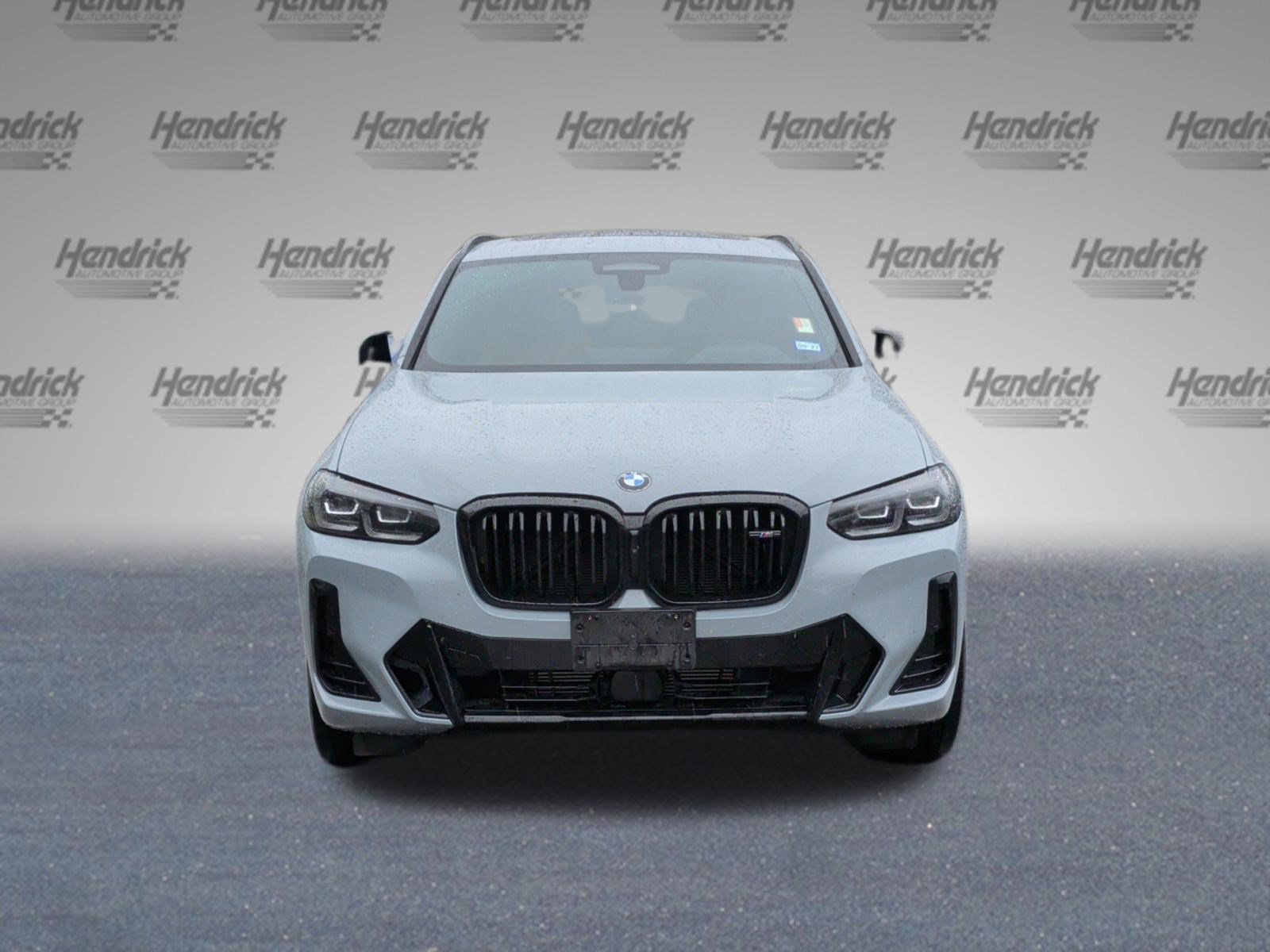 Used 2024 BMW X4 M40i AWD/4WD image 3