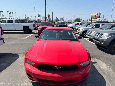 Used 2010 Ford Mustang Coupe RWD image 8