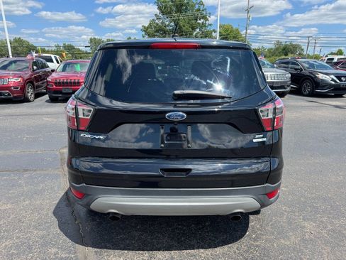 Used 2017 Ford Escape SE AWD/4WD image 4