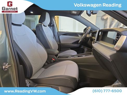 New 2026 Volkswagen Tiguan SE R-Line image 11