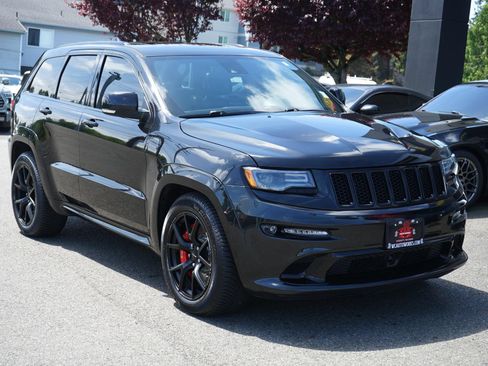 Used 2015 Jeep Grand Cherokee SRT w/ Luxury Group II AWD/4WD image 7