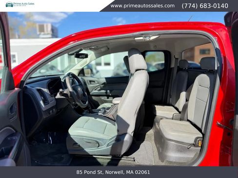 Used 2018 Chevrolet Colorado W/T AWD/4WD image 9
