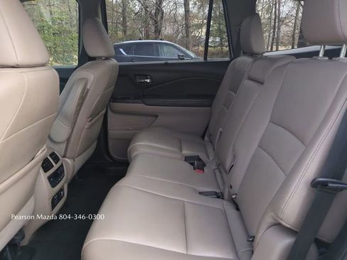 Used 2019 Honda Pilot Touring image 16