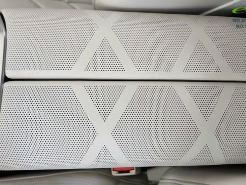 Used 2023 BMW i7 xDrive60 w/ Executive Package 2 AWD/4WD image 51