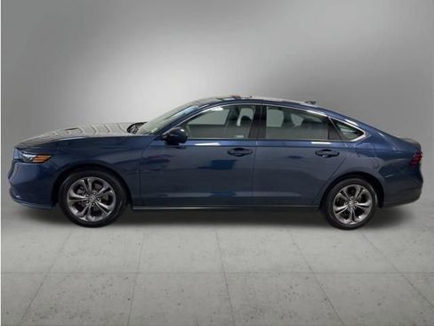 Used 2024 Honda Accord EX image 3