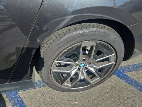 Used 2026 BMW 530i xDrive AWD/4WD image 5