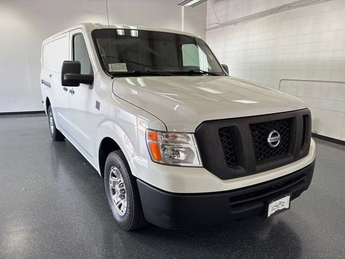 Used 2020 Nissan NV 1500 SV RWD image 1
