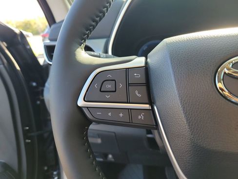 New 2025 Toyota Highlander Platinum image 29