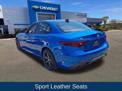 Used 2018 Alfa Romeo Giulia Ti Sport w/ Quick Order Package 22S Sport AWD/4WD image 24