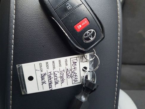 Used 2025 Toyota Corolla XSE FWD image 35
